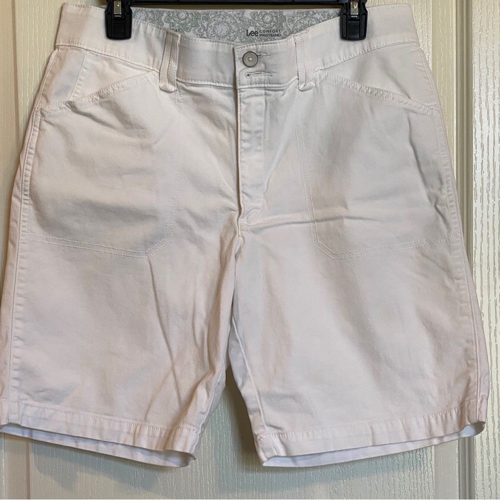 Lee Comfort Fit White Comfort Waistband Shorts Size  Size 14